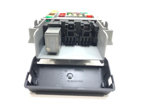 Fuse box OPEL ASTRA J (P10) 1.3 CDTI (68) | BP39269355E1 - Image 4