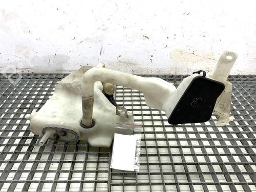 Used Windscreen washer tank Windscreen washer tank 39292775 39292775