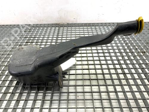 Used Windscreen washer tank Windscreen washer tank 39328017 39328017