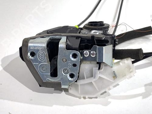 rear-left-lock-toyota-c-hr-_x1_-2016-39308142 main image
