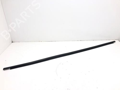 door-moulding-trim-skoda-octavia-iii-combi-5e5-5e6-2012-2013-2014-2015-2016-2017-2018-2019-2020-39280623 main image