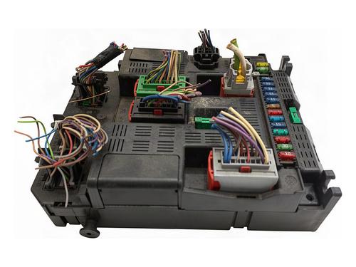 Used Fuse box Fuse box PEUGEOT 307 SW (3H) 1.6 16V (109 hp) 40115472 40115472