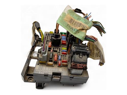 Used Fuse box Fuse box 39602646 39602646