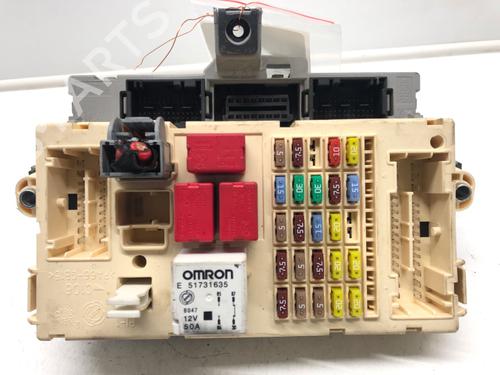 Used Fuse box Fuse box 39270038 39270038