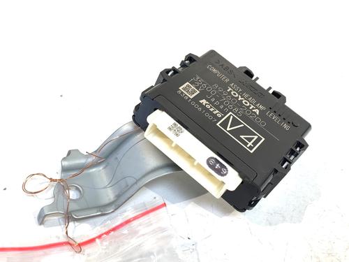 Used Lights ECU Lights ECU TOYOTA AVENSIS Estate (_T27_) 1.8 VVT-i (ZRT271_, ZRT271R) (147 hp) 39347837 39347837