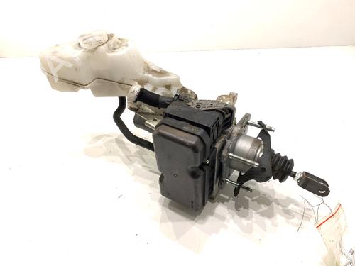 servo-brake-toyota-corolla-estate-_e21_-2019-39293307 main image