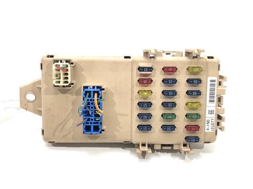 Used Fuse box Fuse box 39271549 39271549