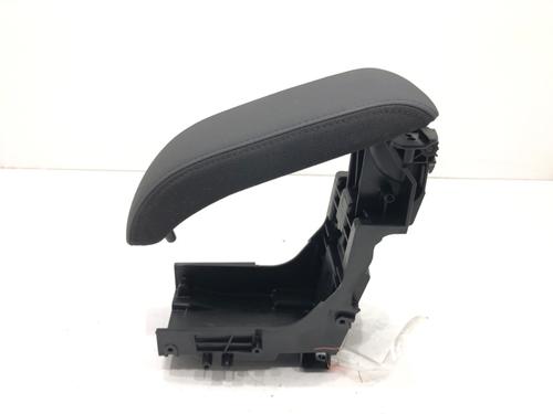 armrest-center-console-citroen-c4-cactus-2014-39282448 main image