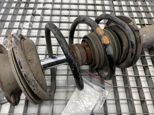 Left front shock absorber BMW 5 Touring (E61) 520 d | BP39330687M16 - Image 4