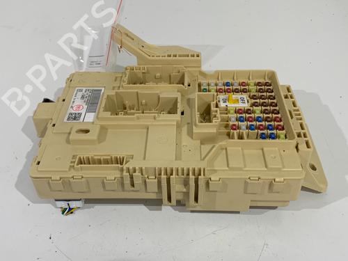 Used Fuse box Fuse box 39289364 39289364