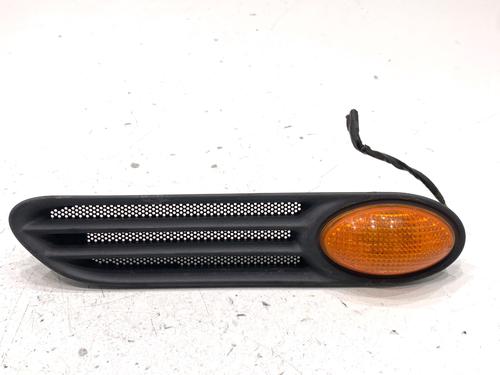 Used Right front indicator Right front indicator 39327071 39327071