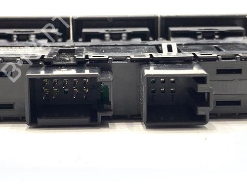 Warning switch SKODA KAROQ (NU7, ND7) 2.0 TSI 4x4 | BP39294195I22 - Image 4