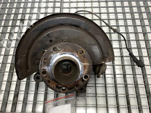 left-front-steering-knuckle-dacia-duster-hs_-2010-2011-2012-2013-2014-2015-2016-2017-2018-39325218 main image