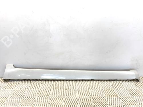 Used Right sideskirt Right sideskirt 39343636 39343636
