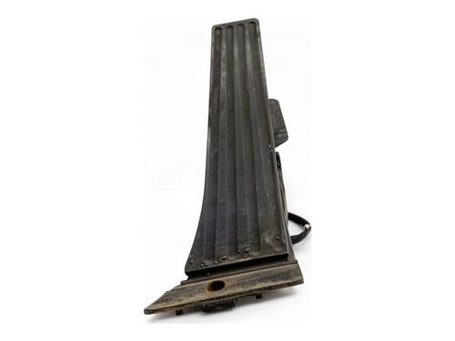 pedal-bmw-1-f20-2011-2012-2013-2014-2015-2016-2017-2018-2019-39376452 main image