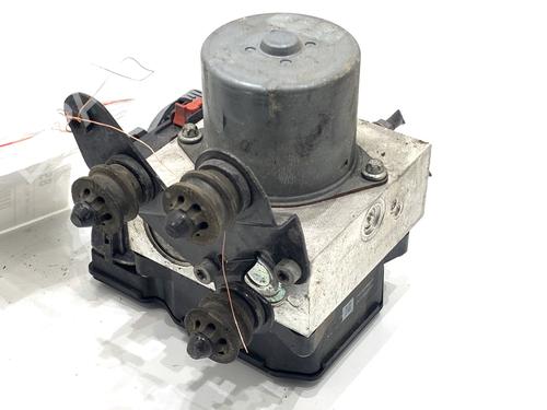 ABS pump VW PASSAT B7 (362) 2.0 TDI | BP39324890M43 - Image 2