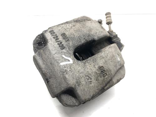 left-front-brake-caliper-bmw-5-f10-2009-2010-2011-2012-2013-2014-2015-2016-39270555 main image