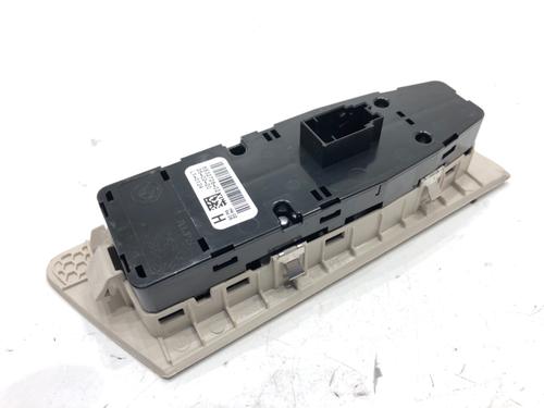 Switch BMW 5 (G30, F90) 520 d xDrive | BP39343141I30 - Image 2