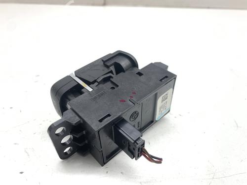 Switch BMW 5 (G30, F90) 520 d Mild-Hybrid | BP39377820I30 - Image 2