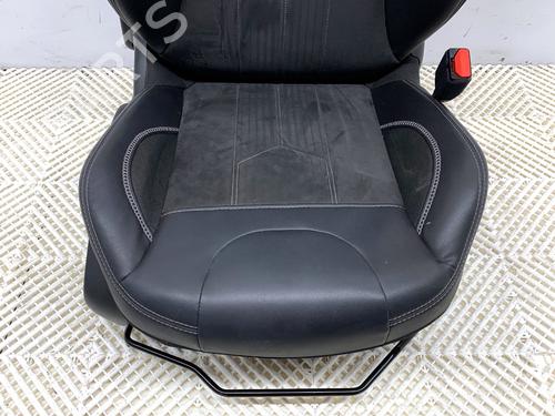 Right front seat PEUGEOT 2008 I (CU_) 1.2 THP 130 / PureTech 130 | BP39334851C16 - Image 3