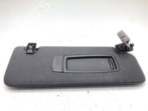 Used Right sun visor Right sun visor 39325396 39325396