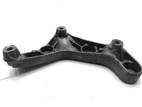Used Engine mount Engine mount MERCEDES-BENZ GLK-CLASS (X204) 220 CDI (204.902) (170 hp) 39314766 39314766