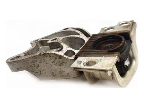 Used Engine mount Engine mount FIAT DUCATO Bus (250_) 140 Multijet 2,2 D (140 hp) 40056933 40056933