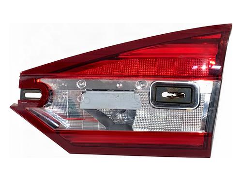 right-taillight-ford-mondeo-v-saloon-cd-2012-39366418 main image