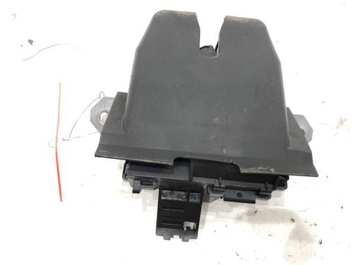 tailgate-lock-volvo-v40-hatchback-525-2012-2013-2014-2015-2016-2017-2018-2019-39298104 main image