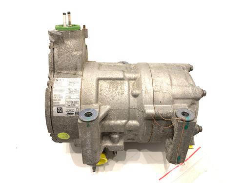Used AC compressor AC compressor PEUGEOT 3008 II SUV (MC_, MR_, MJ_, M4_) Hybrid4 (M45GBU) (200 hp) 39338634 39338634