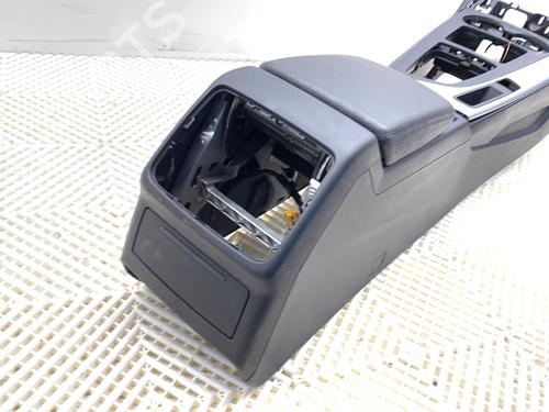 Middle console AUDI A4 B9 Avant (8W5, 8WD) 2.0 TDI quattro | BP39303893I22 - Image 4