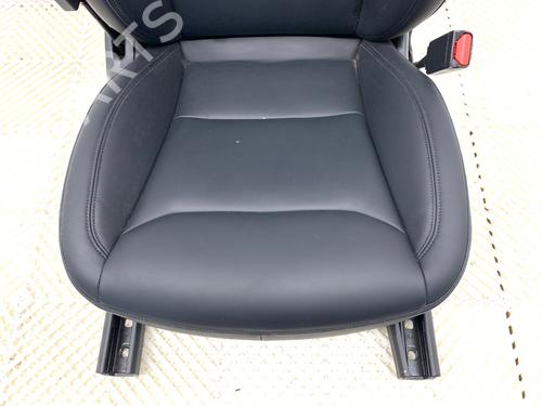 Right front seat TESLA MODEL Y (5YJY) EV | BP39352622C16 - Image 4