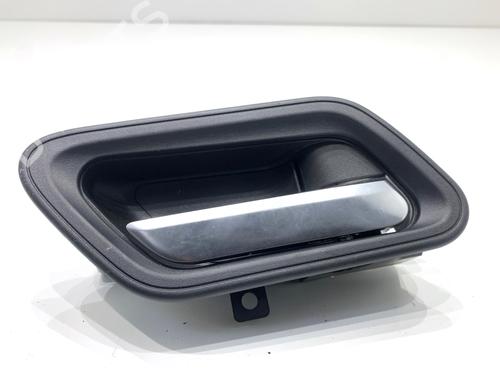 hjre-bagtil-invendig-handtag-nissan-qashqai-iii-j12-2021-39321213 main image