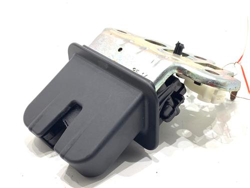 tailgate-lock-audi-a3-8v1-8vk-2012-2013-2014-2015-2016-2017-2018-2019-2020-39317165 main image