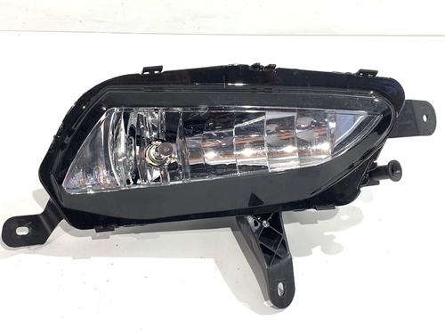 Used Right front fog light Right front fog light 39302962 39302962
