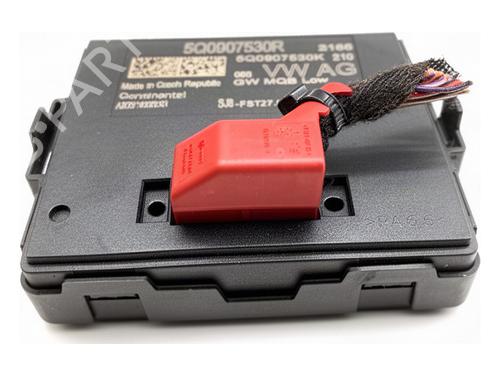 Used Electronic module Electronic module VW GOLF VII Variant (BA5, BV5) 1.6 TDI (110 hp) 40033478 40033478