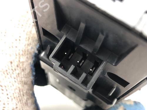 Switch VOLVO V40 Hatchback (525) D2 | BP40489275I30 - Image 3