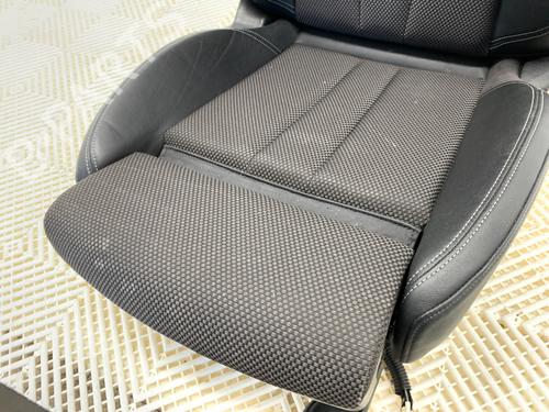 Right front seat AUDI A4 B9 Avant (8W5, 8WD) 2.0 TDI quattro | BP39364933C16 - Image 2