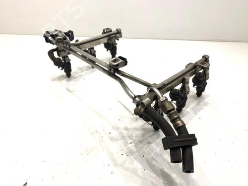 Injection rail VW PASSAT B5 Variant (3B5) 2.8 V6 | BP40211166M98 - Image 2
