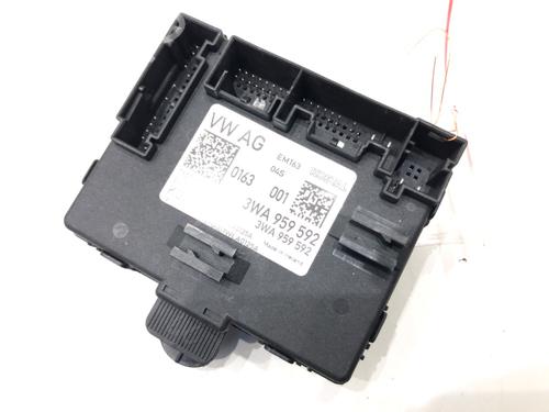 Used Electronic module Electronic module SKODA SUPERB IV Estate (NZ5) 2.0 TDI (150 hp) 40276760 40276760