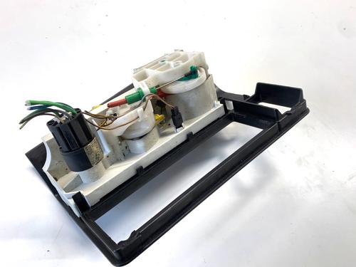 Climate control BMW 3 Compact (E36) 316 i | BP39332602I5 - Image 2
