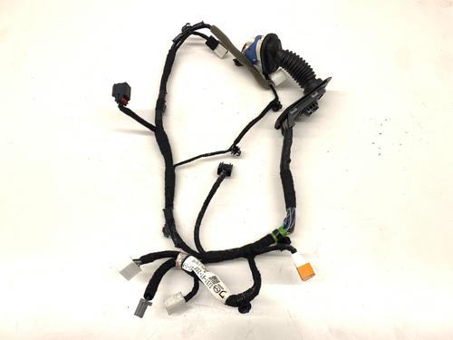 Used Wiring harness Wiring harness 39304105 39304105