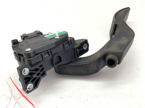 Pedal AUDI A4 B7 Avant (8ED) 2.0 TDI | BP39372865I4 - Image 2