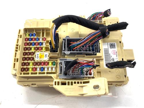 Used Fuse box Fuse box 39316460 39316460