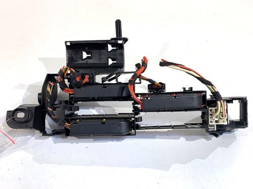 Fuse box AUDI A4 B9 (8W2, 8WC) 2.0 TFSI quattro | BP39334771E1 - Image 2