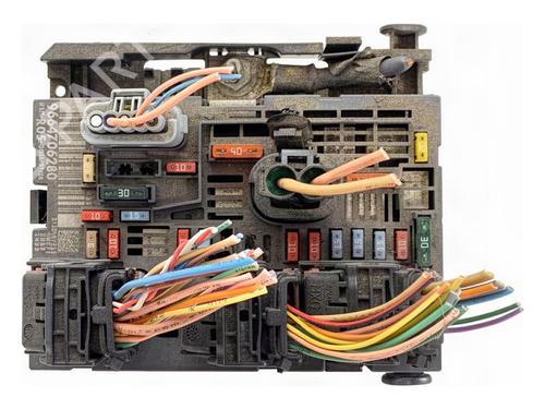 Used Fuse box Fuse box PEUGEOT 308 CC (4B_) 1.6 16V (150 hp) 39703738 39703738