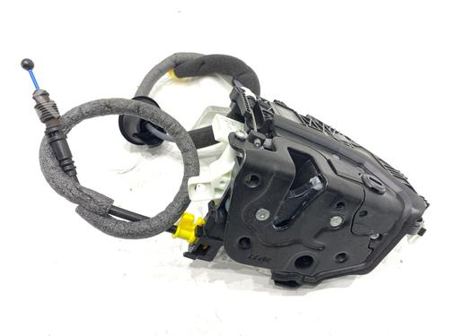 cerradura-puerta-trasera-derecha-audi-a4-b9-8w2-8wc-2015-39301779 main image