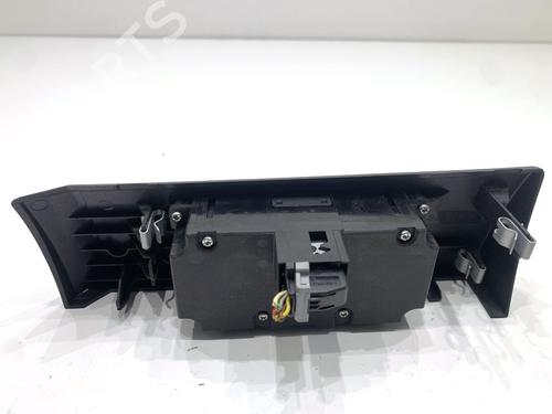 Headlight switch BMW 5 Touring (E61) 520 d | BP39330340I24 - Image 3