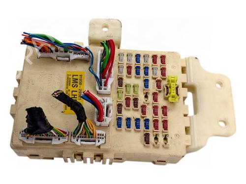Used Fuse box Fuse box HYUNDAI ix35 (LM, EL, ELH) 1.7 CRDi (116 hp) 40521699 40521699