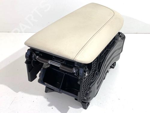 Armrest / Center console TOYOTA CAMRY (_V7_, _VA7_, _VH7_) 2.5 Hybrid (AXVH71_, AXVH70, AXVH71R) | BP39345712I20 - Image 4